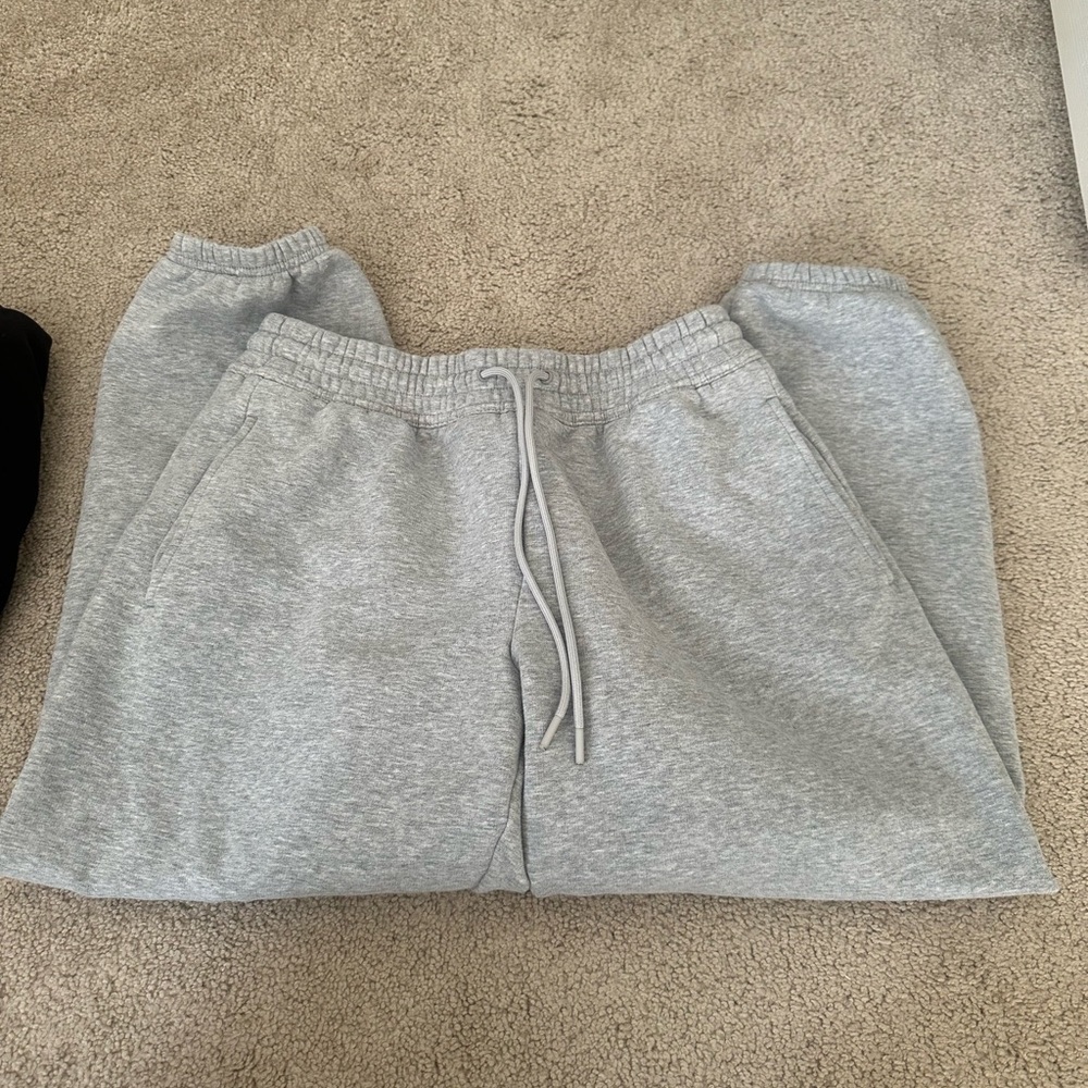 Athleta Easy Fleece Mid-Rise Jogger - Heather Gray *petite*